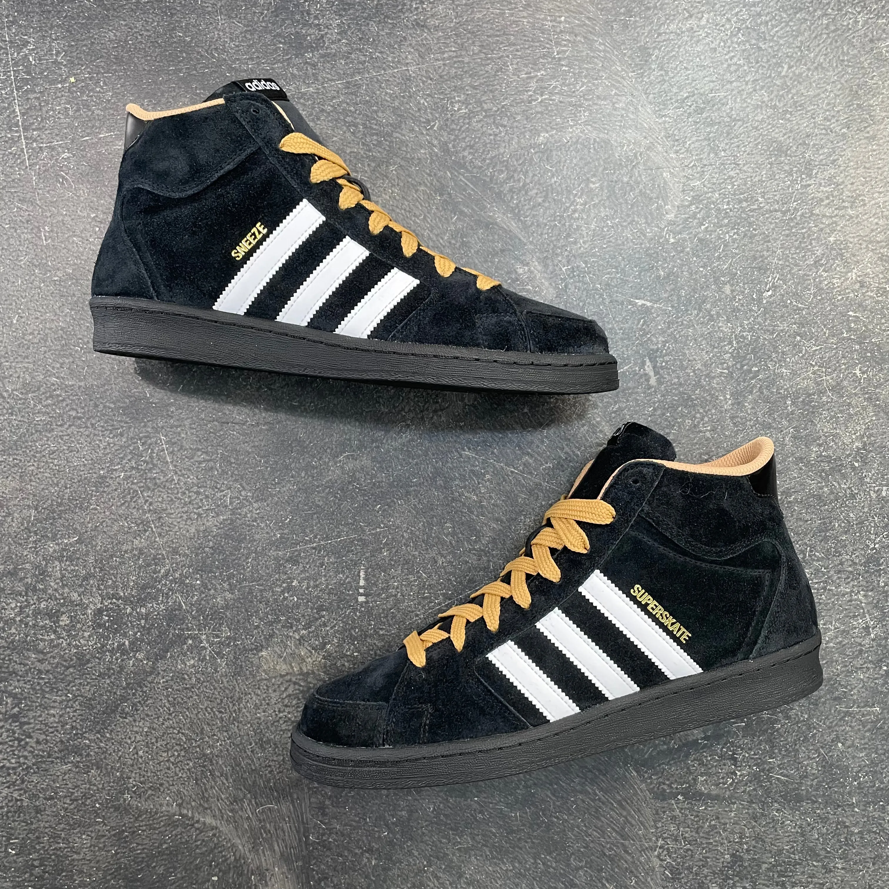 Adidas Superskate Sneeze