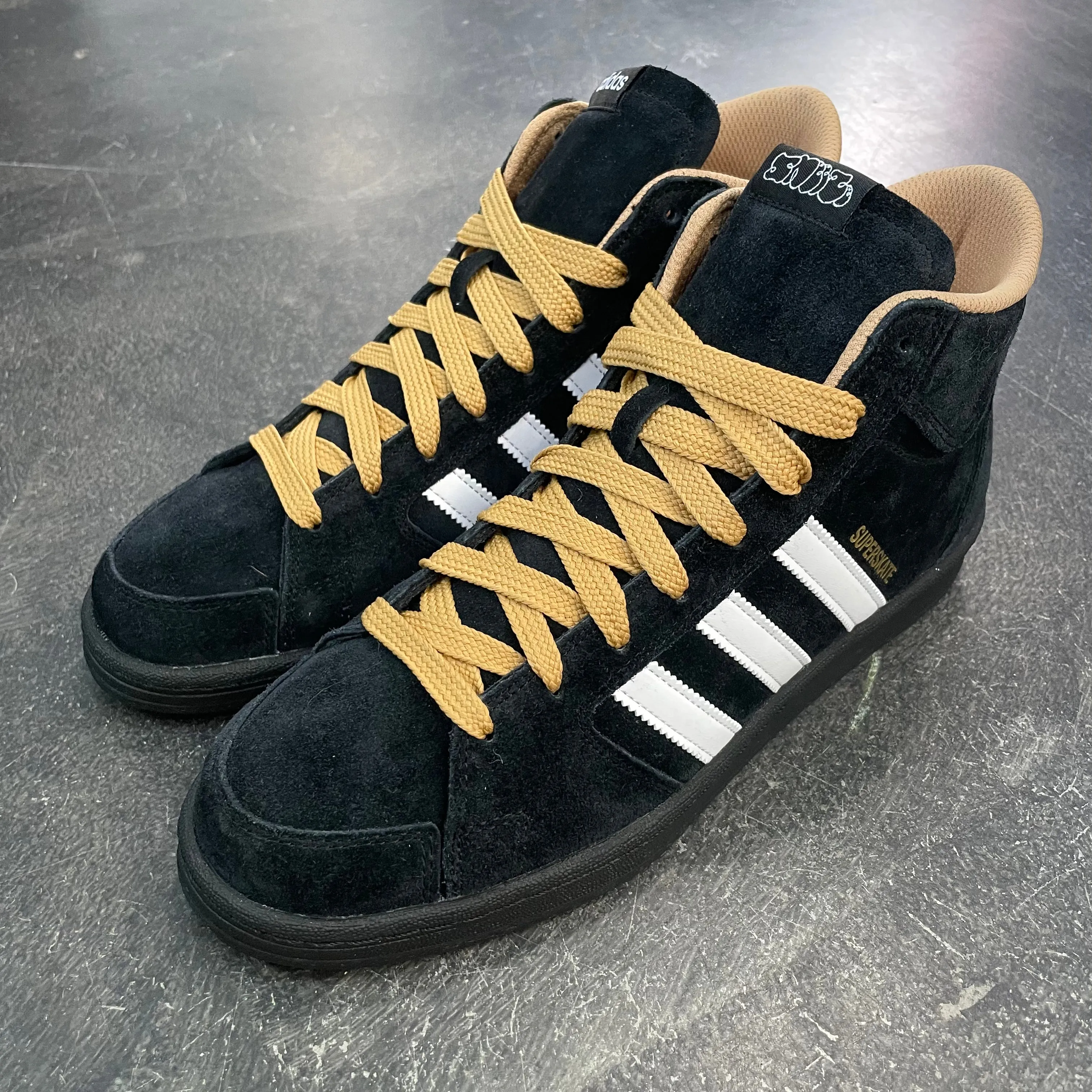 Adidas Superskate Sneeze