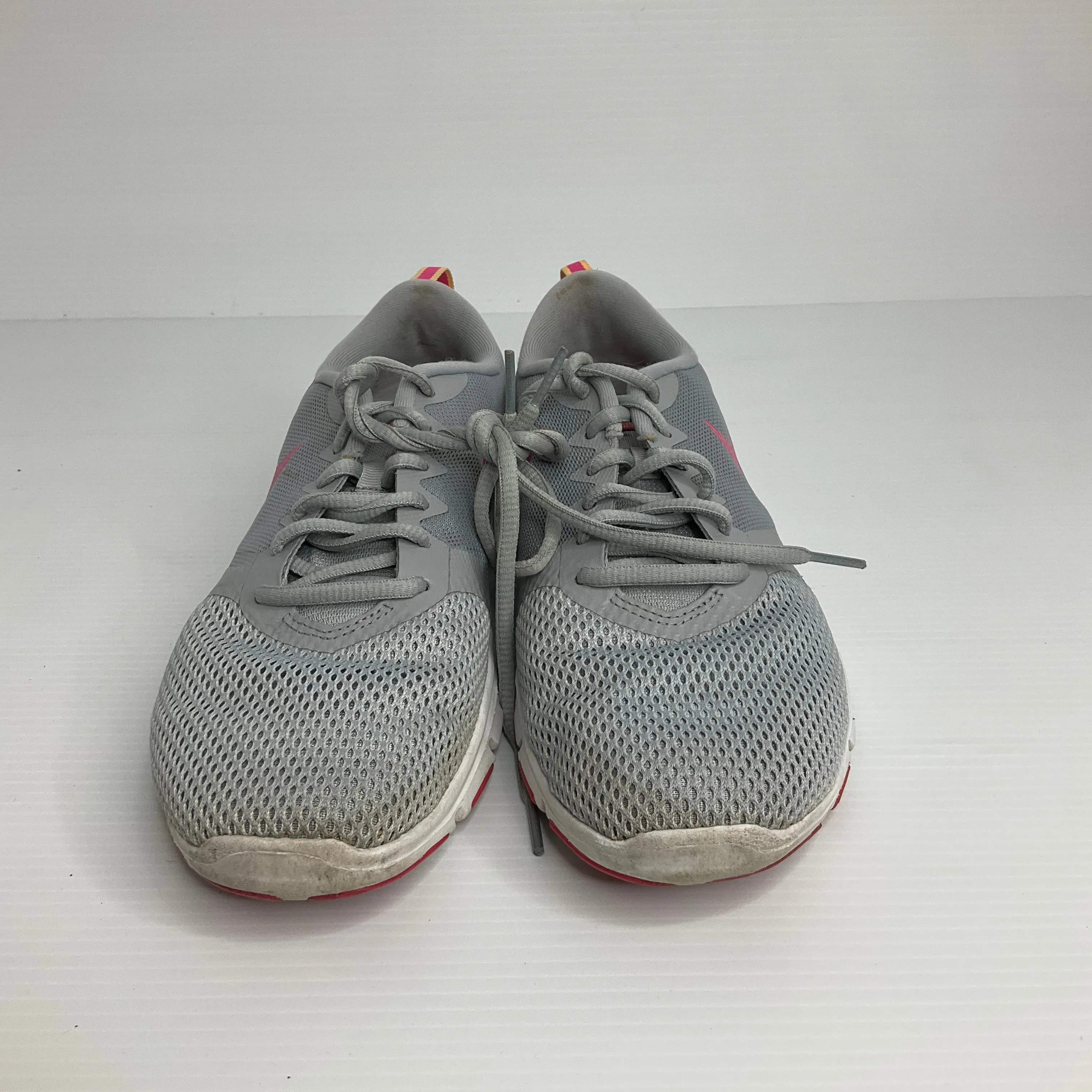 Grey Shoes Athletic Nike, Size 9.5