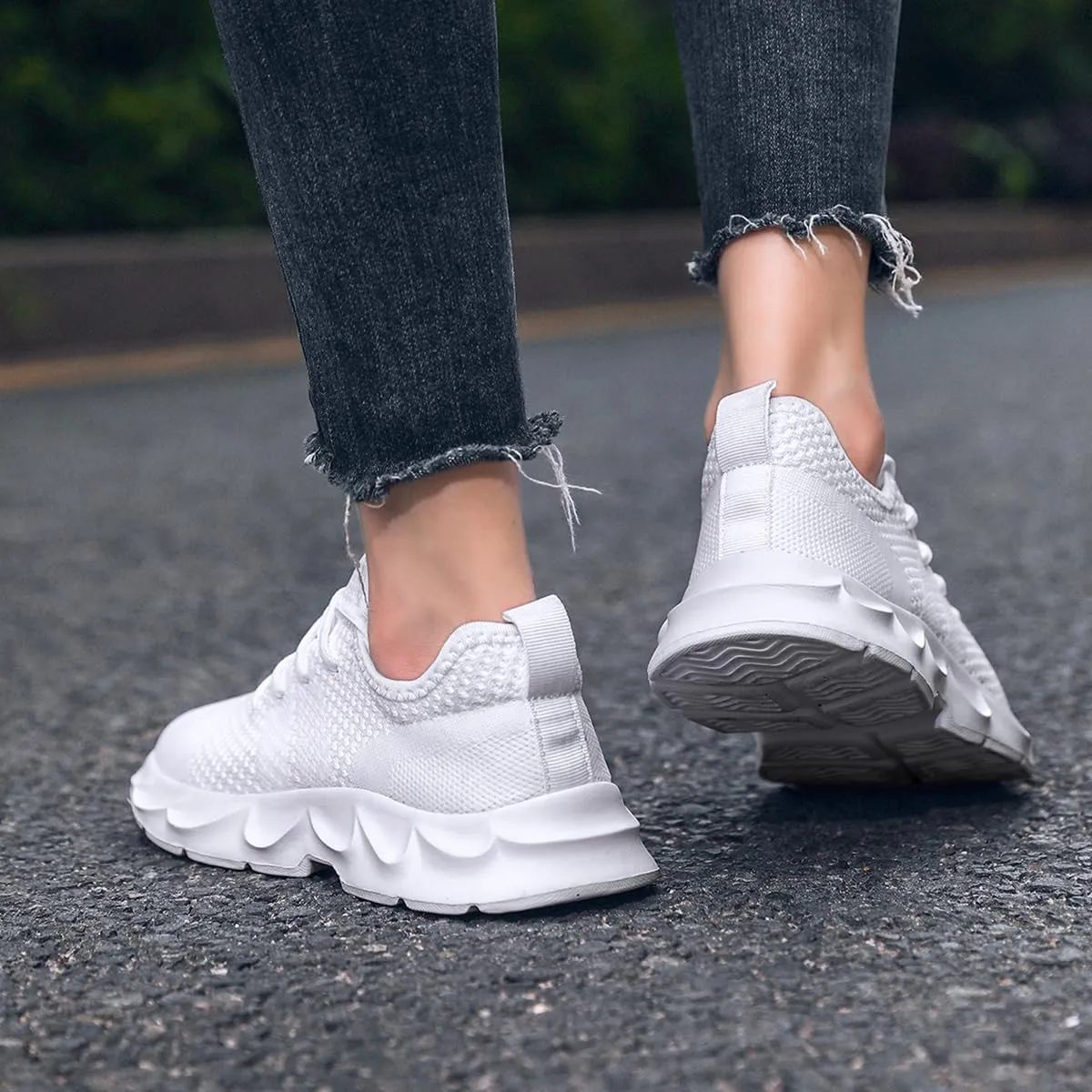Women's Running Shoes Breathable Casual Athletic Sneakers Lightweight Comfortable Slip On Gym Walking Tennis Fashion Casual Shoes Sports Shoes